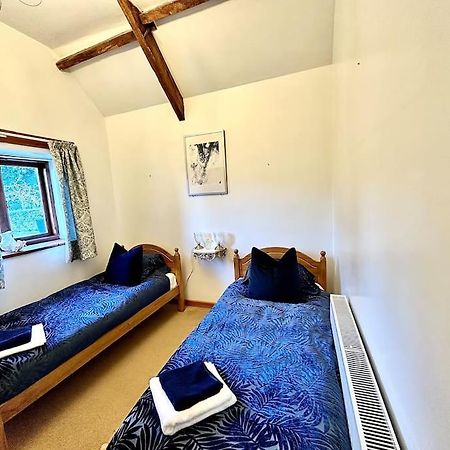 Detached One Level Stone Barn Villa Llangwm-Isaf ภายนอก รูปภาพ