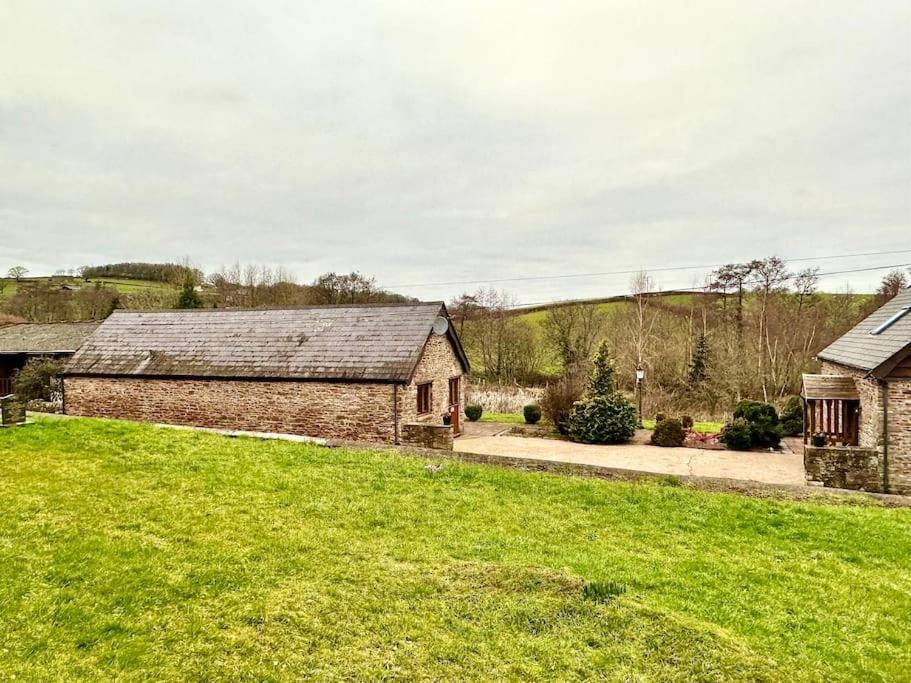 Detached One Level Stone Barn Villa Llangwm-Isaf ภายนอก รูปภาพ