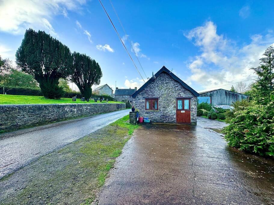 Detached One Level Stone Barn Villa Llangwm-Isaf ภายนอก รูปภาพ