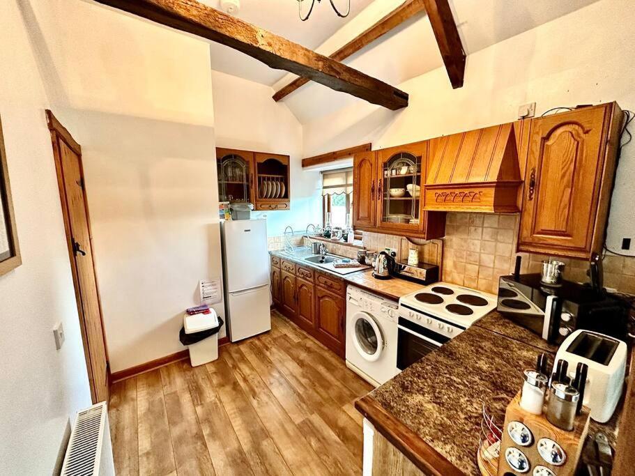 Detached One Level Stone Barn Villa Llangwm-Isaf ภายนอก รูปภาพ